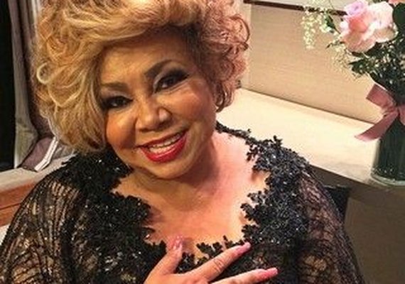 Alcione terá alta nesta sexta e passa Natal em casa, no Rio de Janeiro