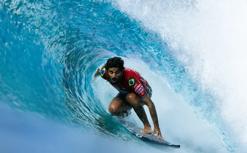 Surfe: Filipe Toleto conquista título da etapa de Gold Coast