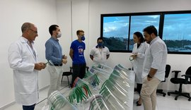 Sesi e Senai doam protetores faciais a profissionais do Hospital da Mulher