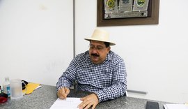 Prefeito de R. Largo assina manifesto para compra de vacinas contra Covid-19