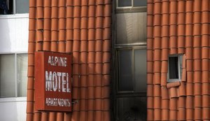 Incêndio em Las Vegas mata seis e fere 13 pessoas