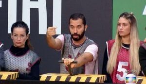Sarah e Gil vencem Prova do Líder após polêmicas com xixi de Rodolffo e Pocah