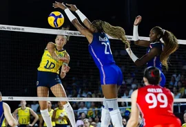Brasil vence a França de virada em jogo emocionante e lidera o Grupo C do Mundial