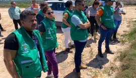 Fiscais ambientais vistoriam local de incêndio que causou transtornos na cidade