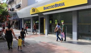 Sindicato paralisa agência bancária em Maceió