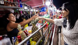 Ambulantes comemoram sucesso nas vendas no primeiro dia do São João Massayó