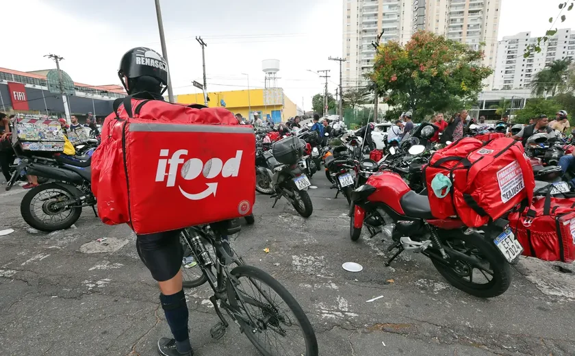 Lei do Rio de Janeiro obriga aplicativos a dar mochilas a entregadores