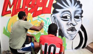 Projeto do Sesc leva oficina de grafite para a comunidade do Jacintinho