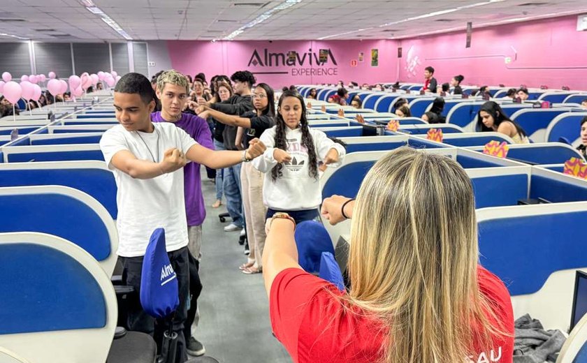 UNINASSAU Maceió leva cinesioterapia para os colaboradores da AlmavivA