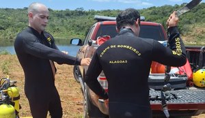 Bombeiros fazem busca por vítima de afogamento