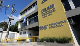 Falsa médica é presa após atender crianças em município do RJ