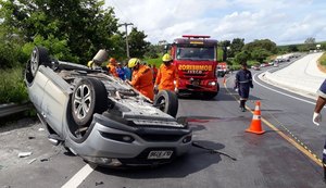 Jogadora de vôlei alagoana morre em acidente na BR-101 em Flexeiras