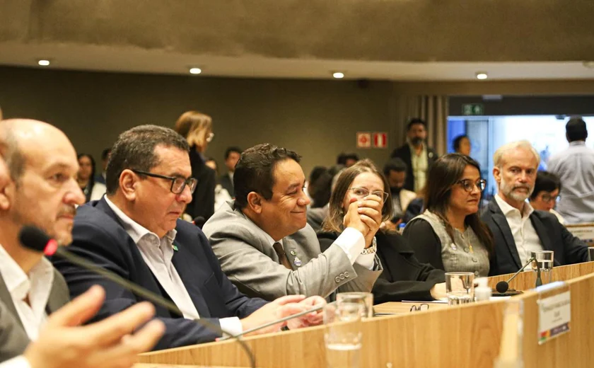 Em Brasília, presidente do Cosems/AL e vice do Conasems participa de reunião sobre decisões relevantes para o fortalecimento do SUS no país