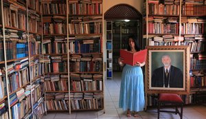 Com 30 mil livros, acervo em Bebedouro corre risco de ser inutilizado