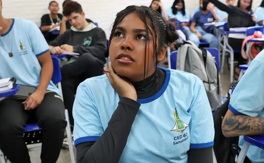 Pé-de-Meia: nascidos em novembro e dezembro recebem parcela de R$ 200