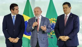 Lula discute pautas do governo em encontro com Motta e Alcolumbre