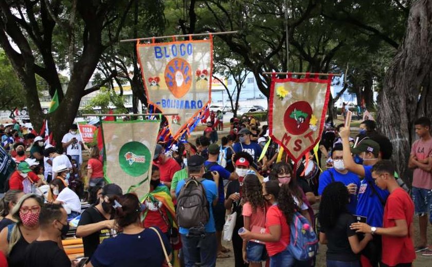 Mais um ato 'Fora Bolsonaro' leva 21 partidos do Brasil para as ruas