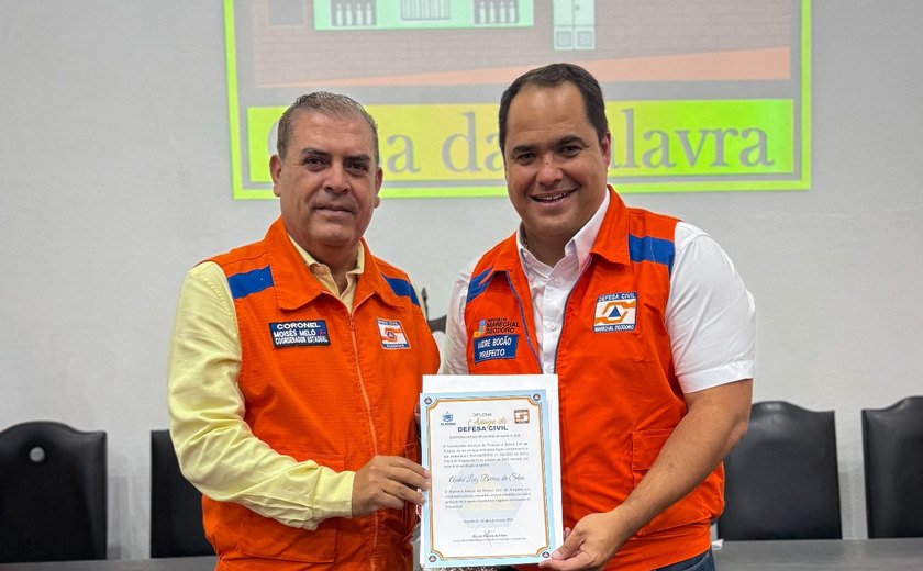 Prefeito André Bocão recebe prêmio da Defesa Civil por trabalho em prol da população
