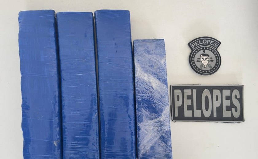 Polícia Militar apreende quatro quilos de maconha em Arapiraca