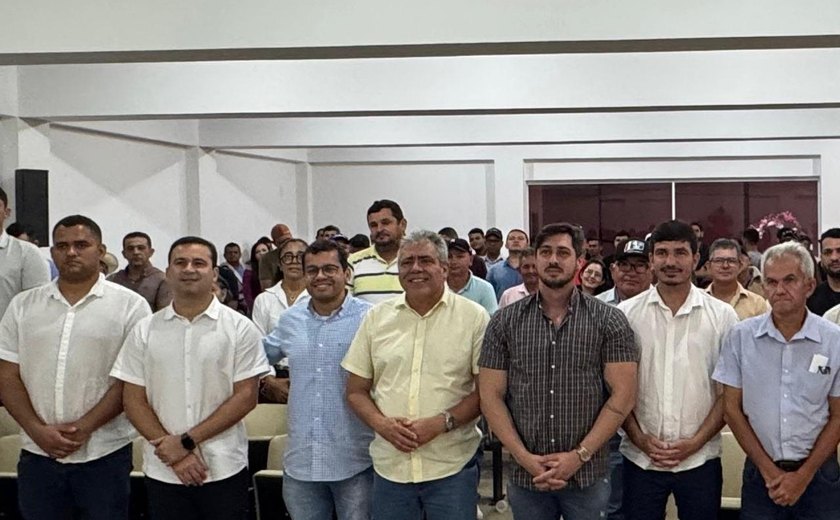 Secretário Gino César, deputado Gilvan Barros e prefeito Bueno Higino anunciam avanços para a carcinicultura