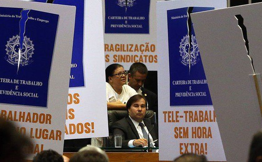 No 1º dia de nova lei trabalhista, juiz da Bahia condenou empregado