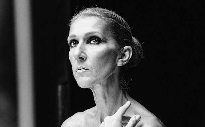 Familiar diz que Céline Dion não consegue mais sair da cama e nem andar