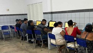 Projeto promove inclusão digital para estudantes da Educação de Jovens, Adultos e Idosos