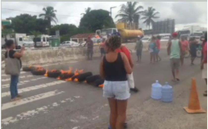 Moradores De Rio Largo Fazem Protesto Contra Falta D Gua Tribunahoje