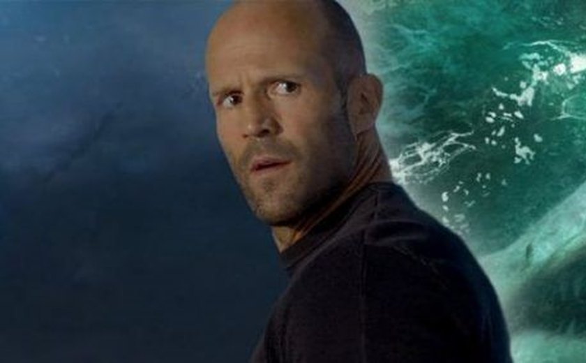Veja trailer! Jason Statham encara seus medos em 'Megatubarão'