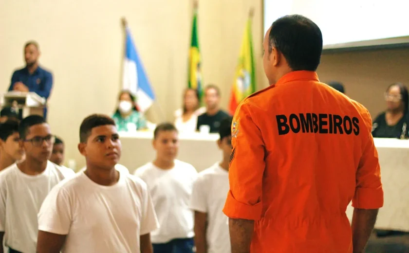 Com 50 alunos, projeto Bombeiros Mirins é lançado no Pilar