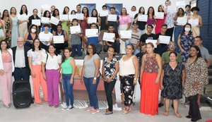Uneal: Projeto Educação Humanizadora entrega certificados a autores de textos para livros de contos
