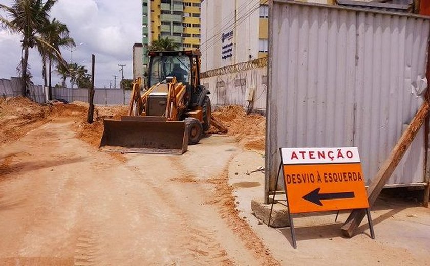 Obra que melhora fluxo de esgoto na Assis Chateaubriand termina na próxima semana