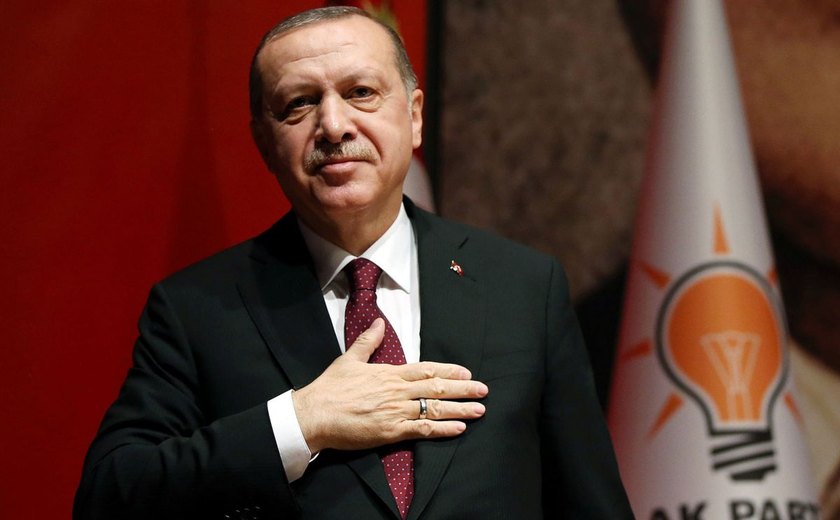 Presidente turco ameaça ampliar ofensiva contra curdos na Síria