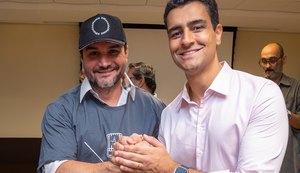 “Venha conhecer o azul de mar mais bonito do mundo”, diz ministro do Turismo, Celso Sabino