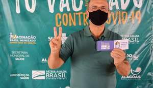 Vídeo: Prefeito Ronaldo Lopes recebe primeira dose da vacina contra Covid-19