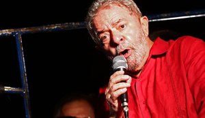 Defesa de Lula busca concessão de prisão domiciliar no STF