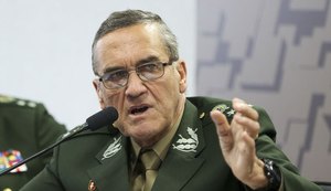 General Villas Bôas passa por procedimento médico em Brasília