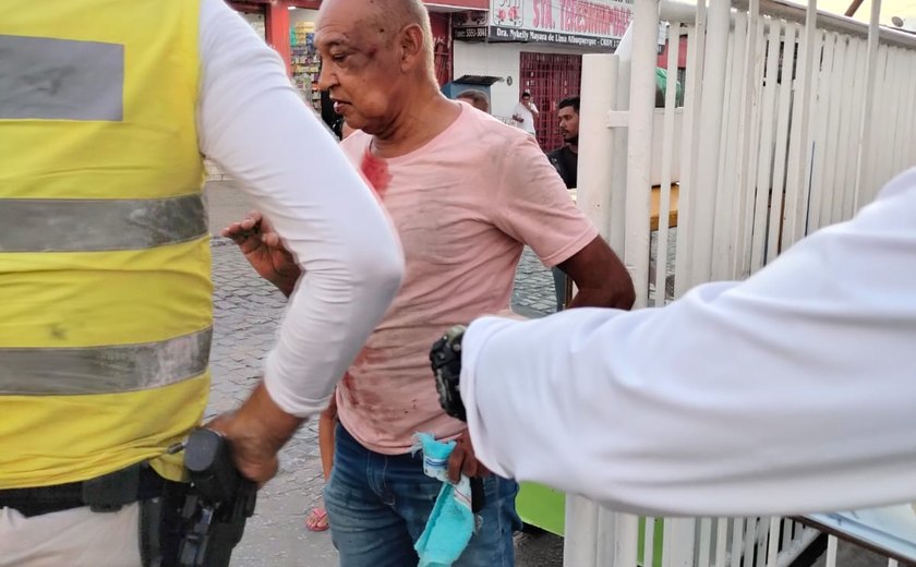 Ronda no Bairro socorre idoso vítima de queda no Jacintinho