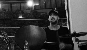 Morre Douglas Souza Arruda, baterista do Karametade