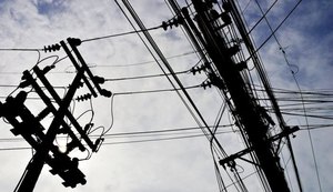 Claro, Oi, TIM e Vivo terão que organizar fios em postes de energia elétrica