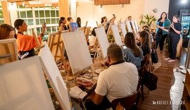 Amor de mãe inspira oficina de arte em Maceió