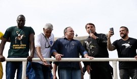Randolfe diz que Pazuello se indiciou; para Renan, governo é 'cavalo do bêbado'