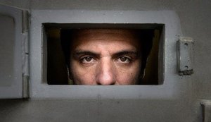 'Carcereiros': Filme inspirado no livro de Drauzio Varella ganha trailer; confira