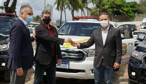 Governador entrega viaturas e armamento à Segurança Pública
