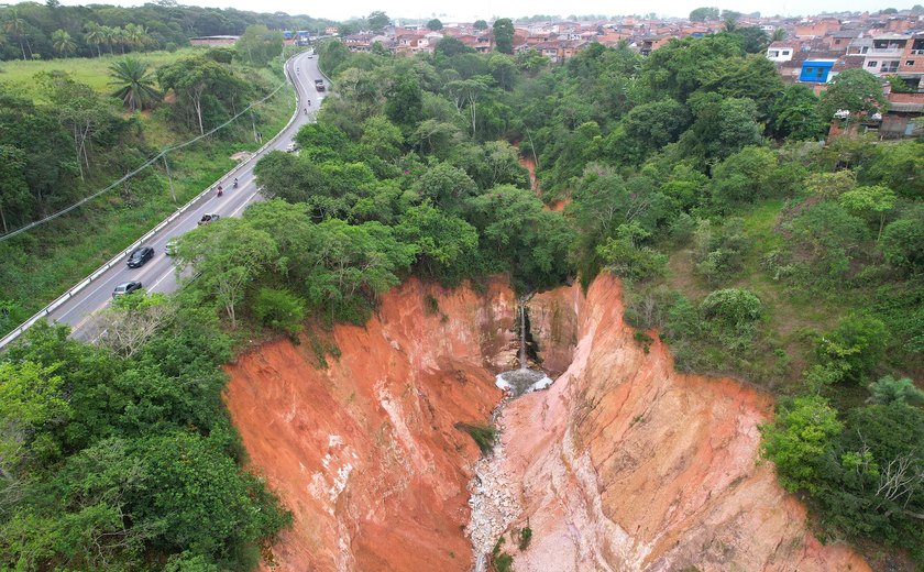 Avanço de erosão na região da Ladeira do Catolé ainda não tem solução