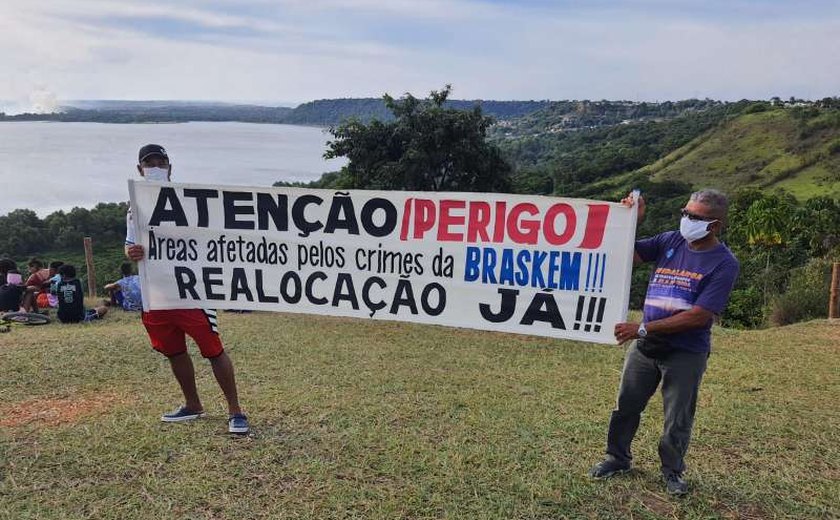 Vítimas da Braskem fazem protesto em pontos turísticos