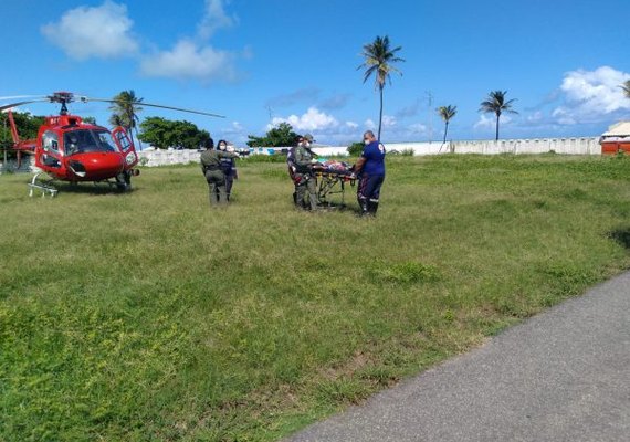 Samu Aeromédico transporta paciente do hospital de Joaquim Gomes para o HGE