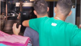 Bope simula crise com reféns no centro de Maceió durante curso