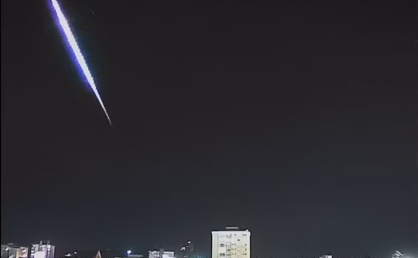 Chuva de meteoros deixa rastro luminoso no céu do RS