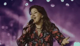 Cantora Roberta Miranda sofre acidente de carro em rodovia